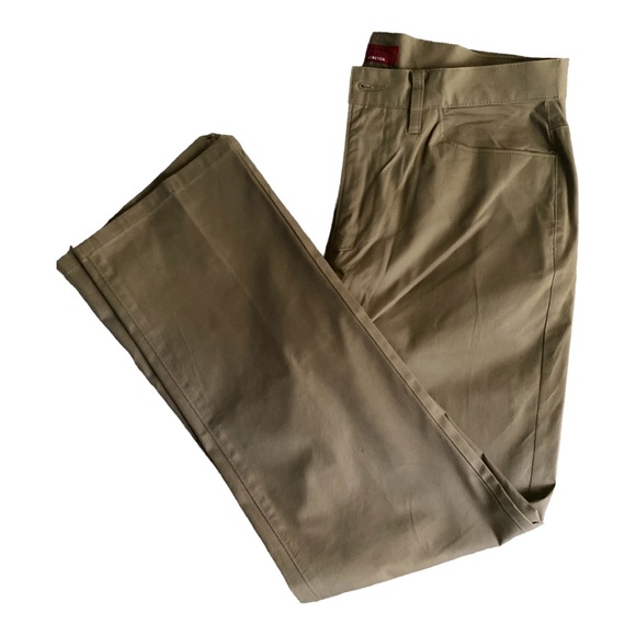 Dark Tan/Brown Alfani Slim Fit Men’s khaki’s. - Picture 3 of 6